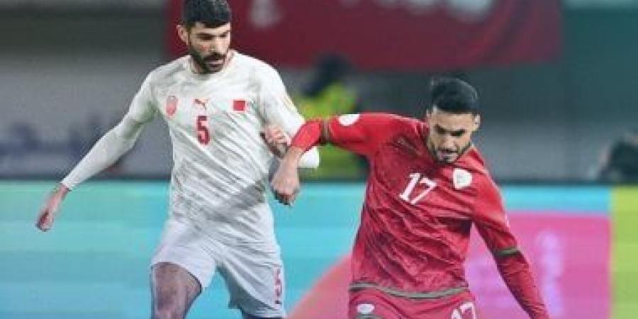 منتخب عمان يتقدم على البحرين 1-0 في الشوط الأول بنهائي "خليجي 26".. فيديو