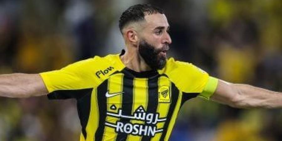 الهلال ضد الاتحاد.. غموض موقف بنزيما من المشاركة فى كلاسيكو السعودية