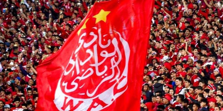 عرب 365 - «فيفا» يمنع الوداد المغربي من التعاقد مع لاعب الأهلي السابق (تفاصيل)