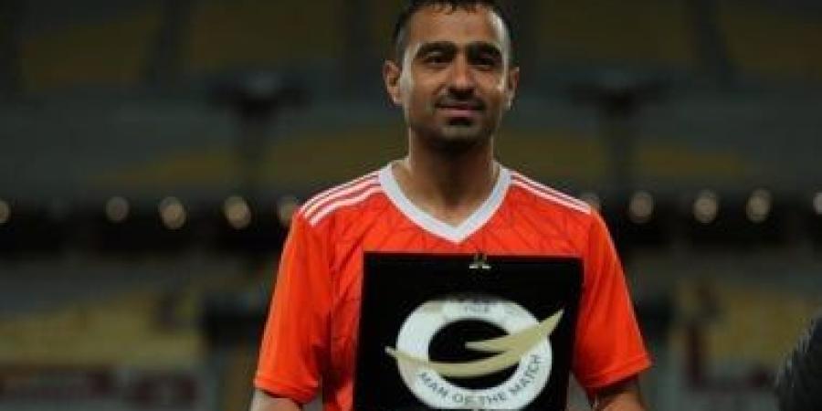 محمد فخرى يحصل على جائزة أفضل لاعب فى مباراة الأهلى وفاركو