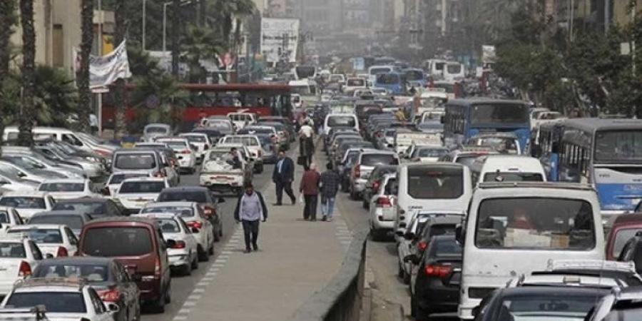 قبل ما تنزل من بيتك.. كثافات متحركة على أغلب طرق ومحاور القاهرة والجيزة