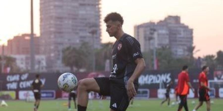 محمد شوقي يُطمئن عمر الساعي بعد ابتعاده عن المشاركة مع الأهلي