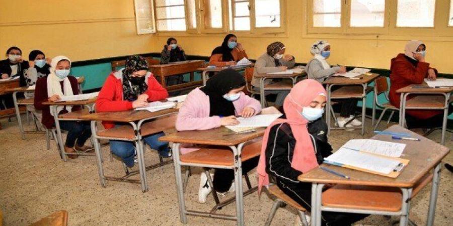 جدول امتحانات الثانوية العامة 2025 للشعبتين الأدبية والعلمية